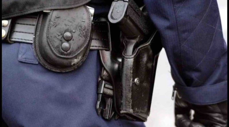 arme à feu police Maroc policier marocain flingue gun
