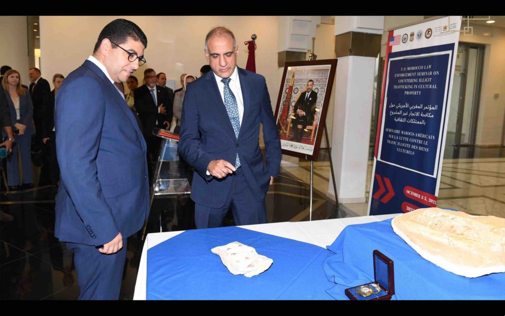 3 fossiles de dinosaures restitués au Maroc par les États-Unis