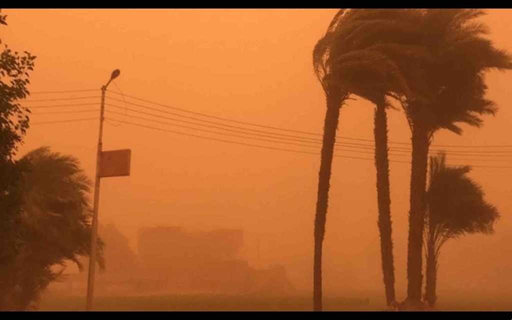 Maroc rafales de vent chasse-poussière chasse-sable