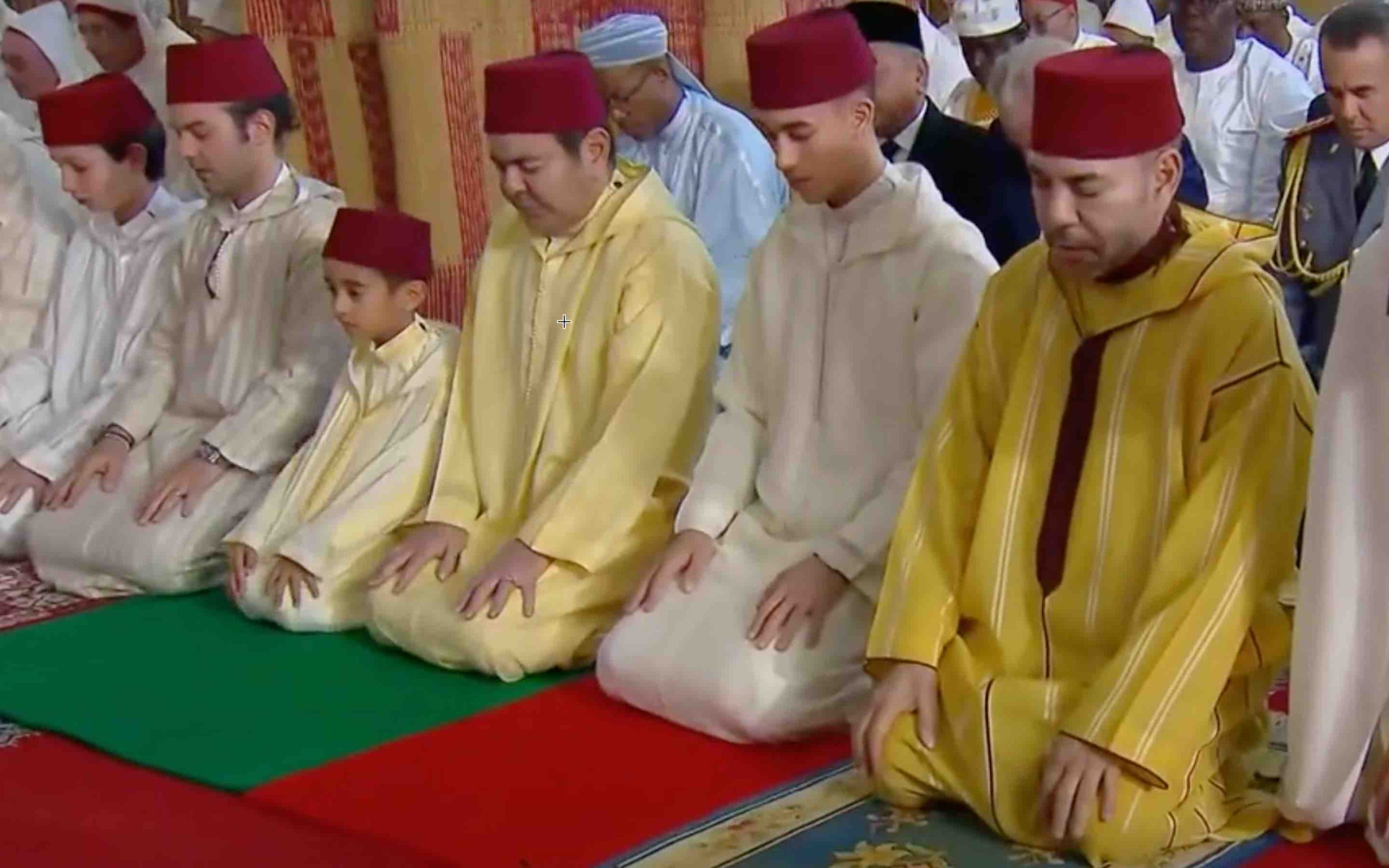 Maroc prière roi Mohammed 6 mosquée