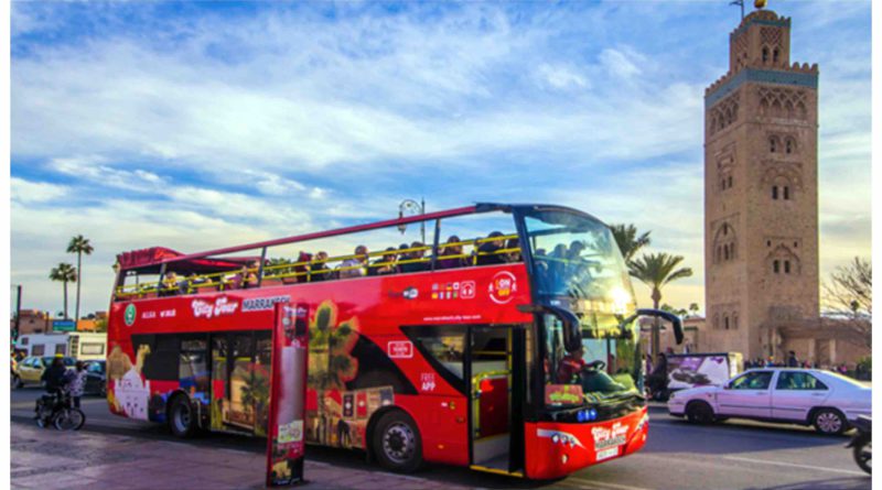 Maroc: des bus à impériale pour un circuit touristique à Casablanca