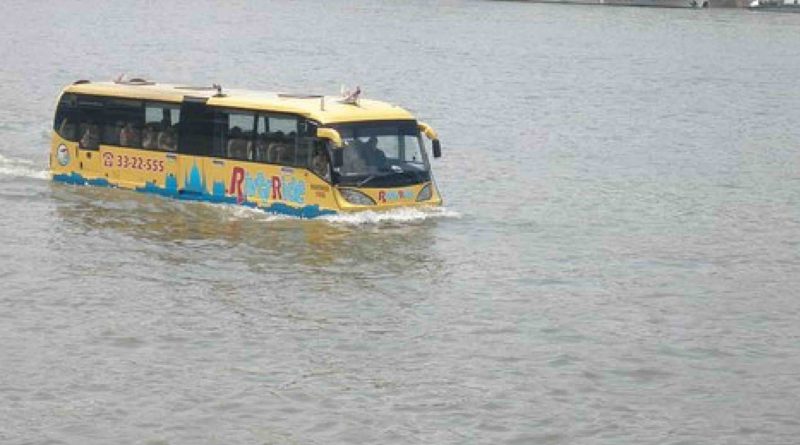 bus amphibie